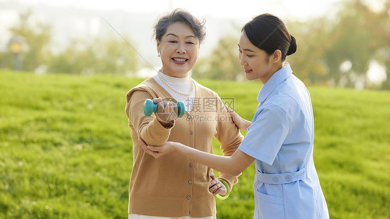 老年助餐服务商：如何选择合适的定制服务？**